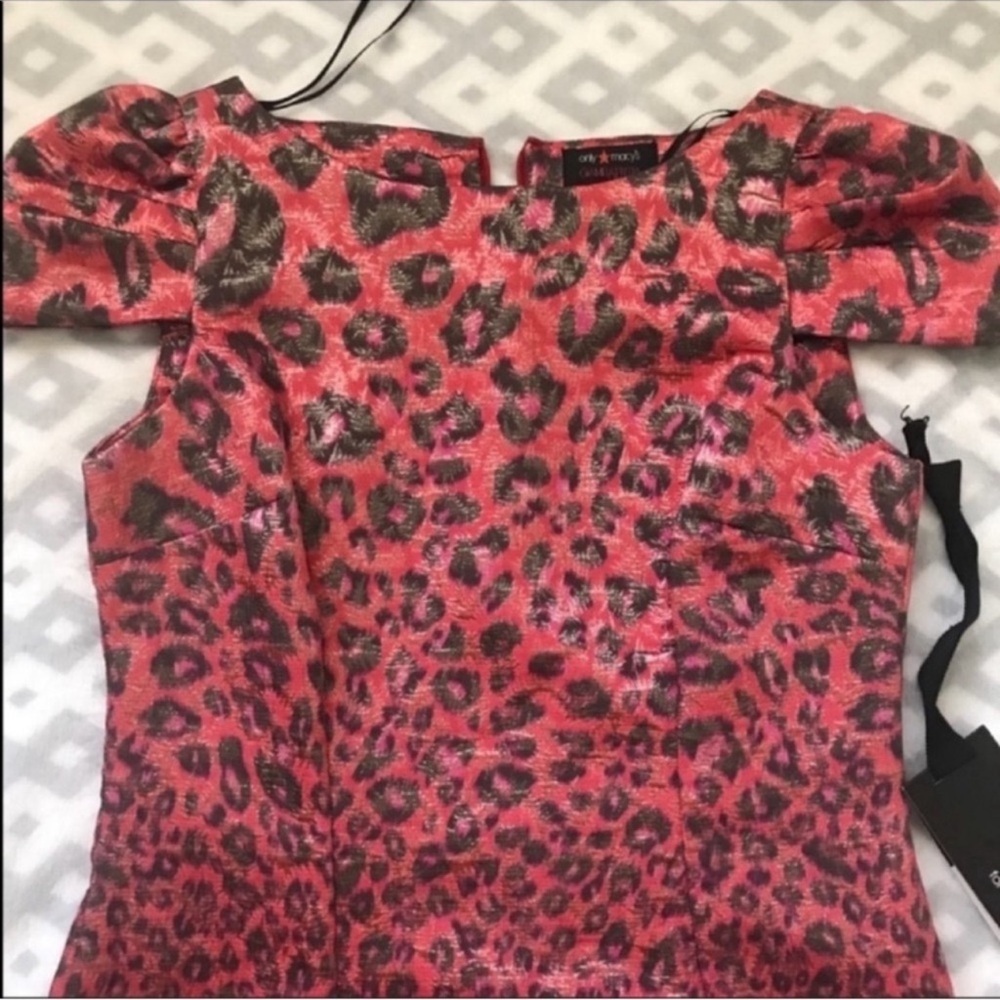 STUNNING Animal Print Metallic Red & Pink Dress
Size 0 - Picture 5 of 9